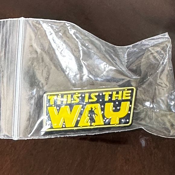 Pin - “THIS IS THE WAY” The Mandalorian  pin - Picture 3 of 6